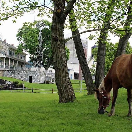 Rocky Acre Farm Bed & Breakfast Mount Joy Luaran gambar